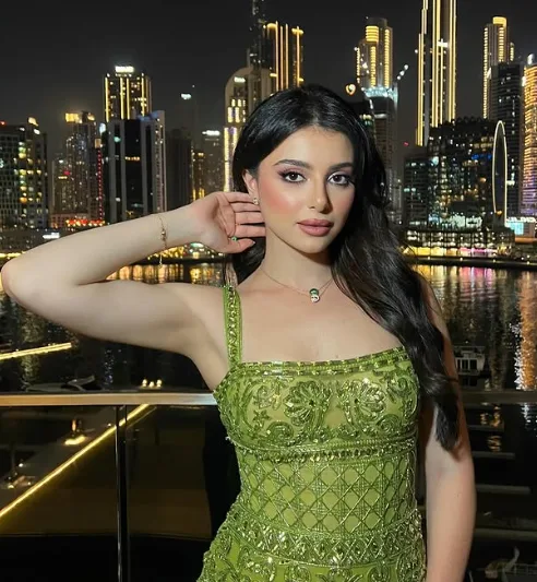 سحر البساطة: خطوات نحو مكياج بسيط وأنيق