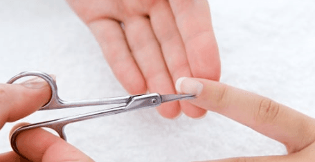 كيف تحضرين أظافرك لاستقبال العيد بسحر المناكير؟