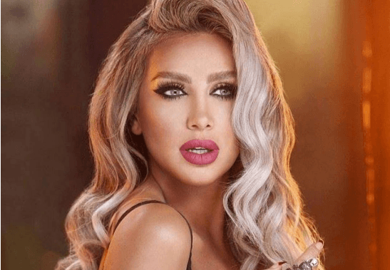 درجات الأشقر الرمادي هل هي مناسبة للبشرة السمراء؟
