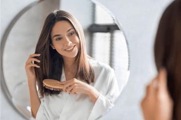 كيفية اختيار فرشاة الشعر المناسبة لشعرك