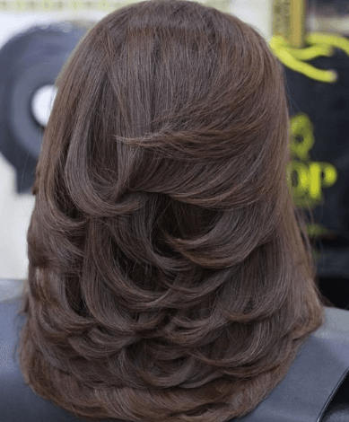 قصات ذكية للشعر الخفيف تعطي كثافة وثقة متجددة