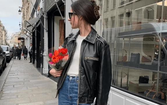 موضة الجاكت الجلد وتنسيقات مميزة له في لشتاء 2026