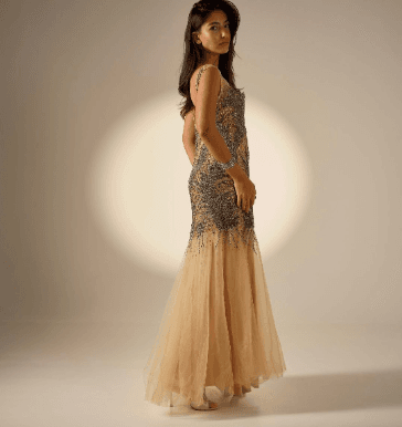 أزياء المصممة ذكرى الزير..خطوات واعدة على طريق الموضة